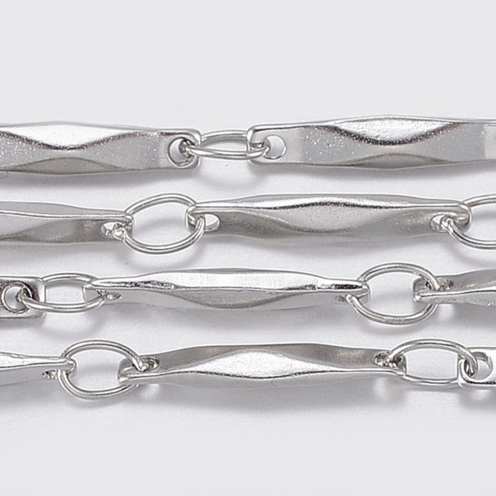 Perlarosa World Twisted Bar Chain – Sleek & Modern Design Silver