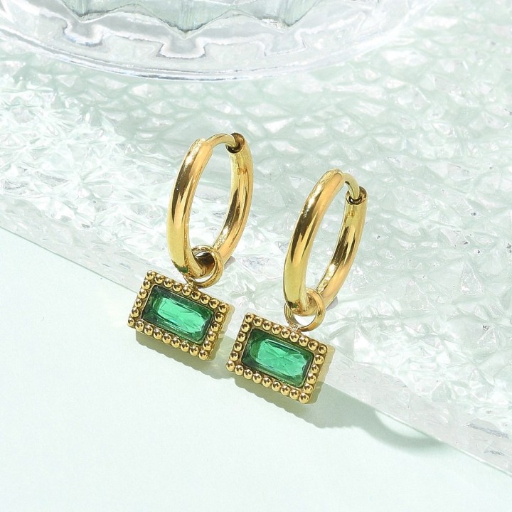 Perlarosa World Emerald Glow Hoop Earrings – Modern Chic with Timeless Sparkle