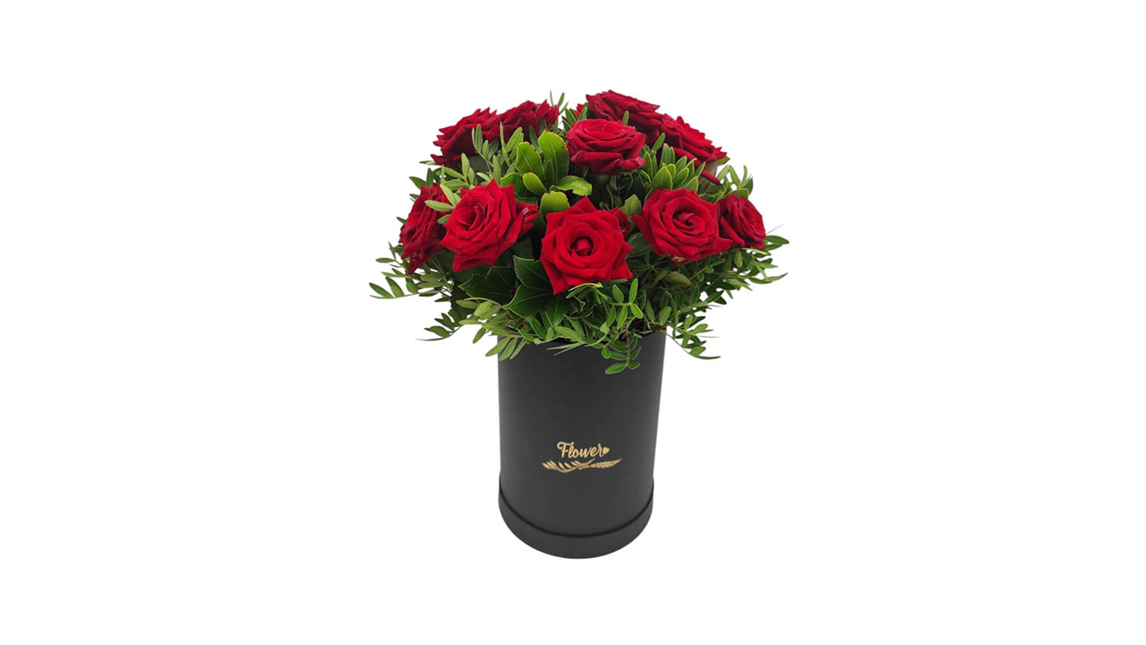 Box x 10 red roses. The colour of the box may vary depending on availability