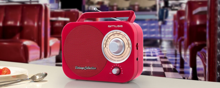 Vintage analog Tuner radio Pink