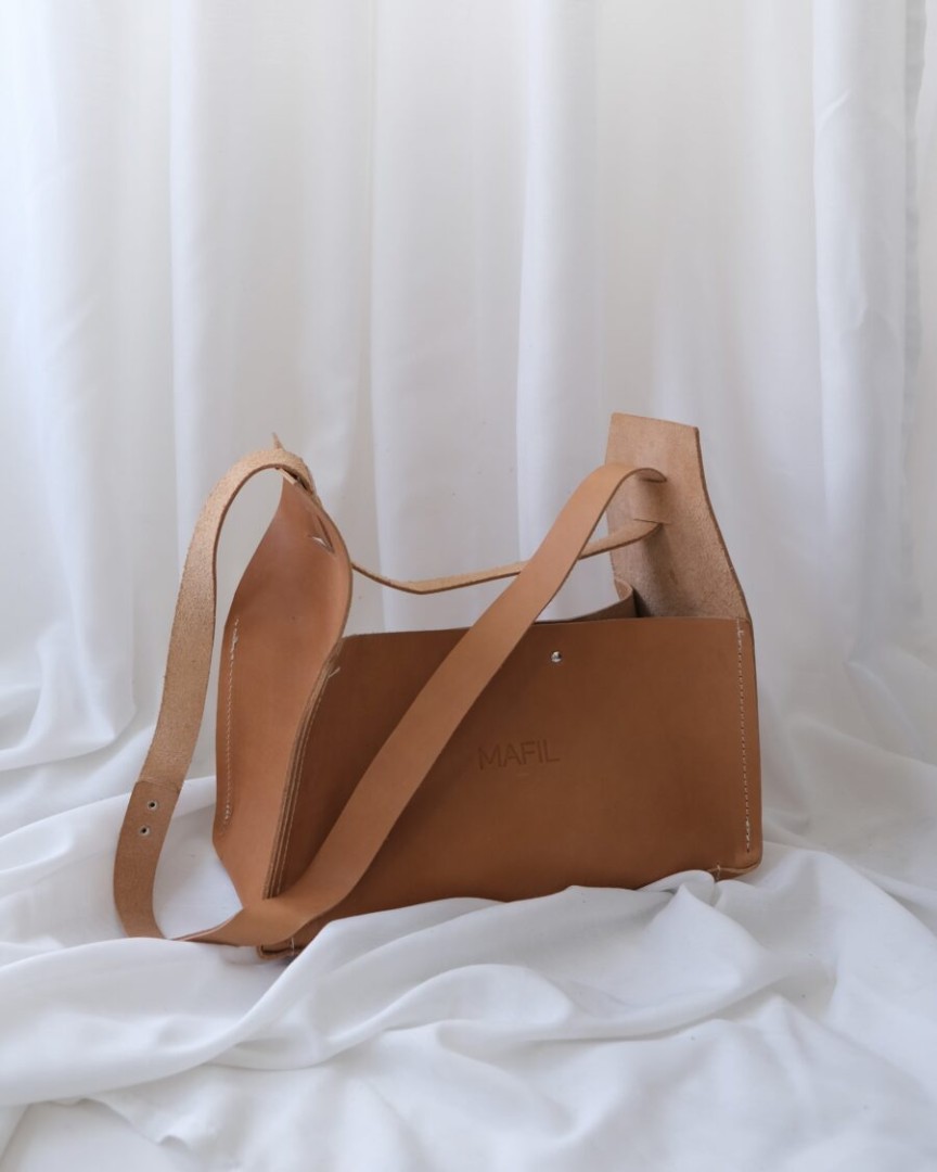 Weird Hobo Bag / Beige / Leather