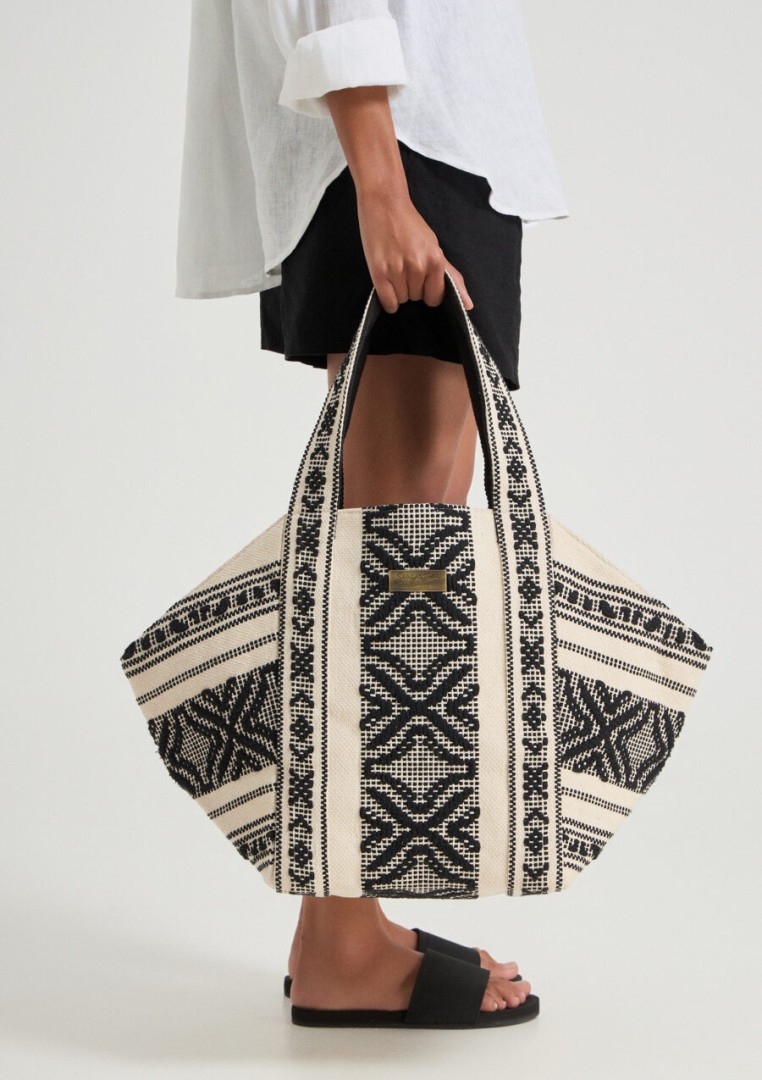 Nivora Tote Bag / Black