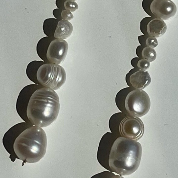 Donna Pearl Earrings