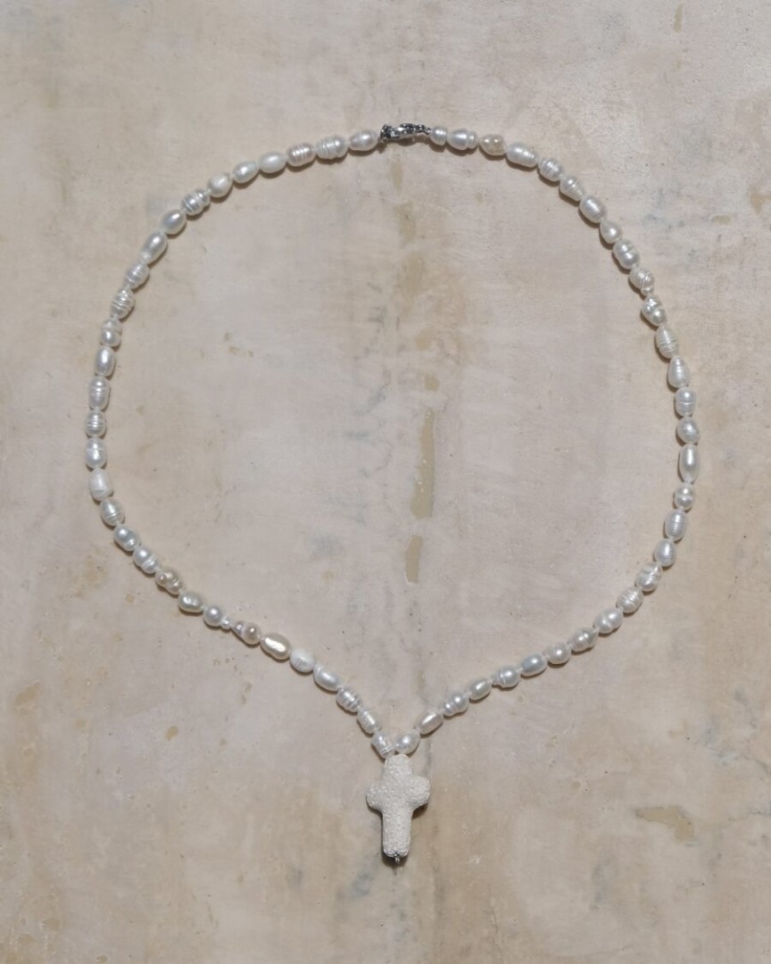 De La Leche Pearl Necklace
