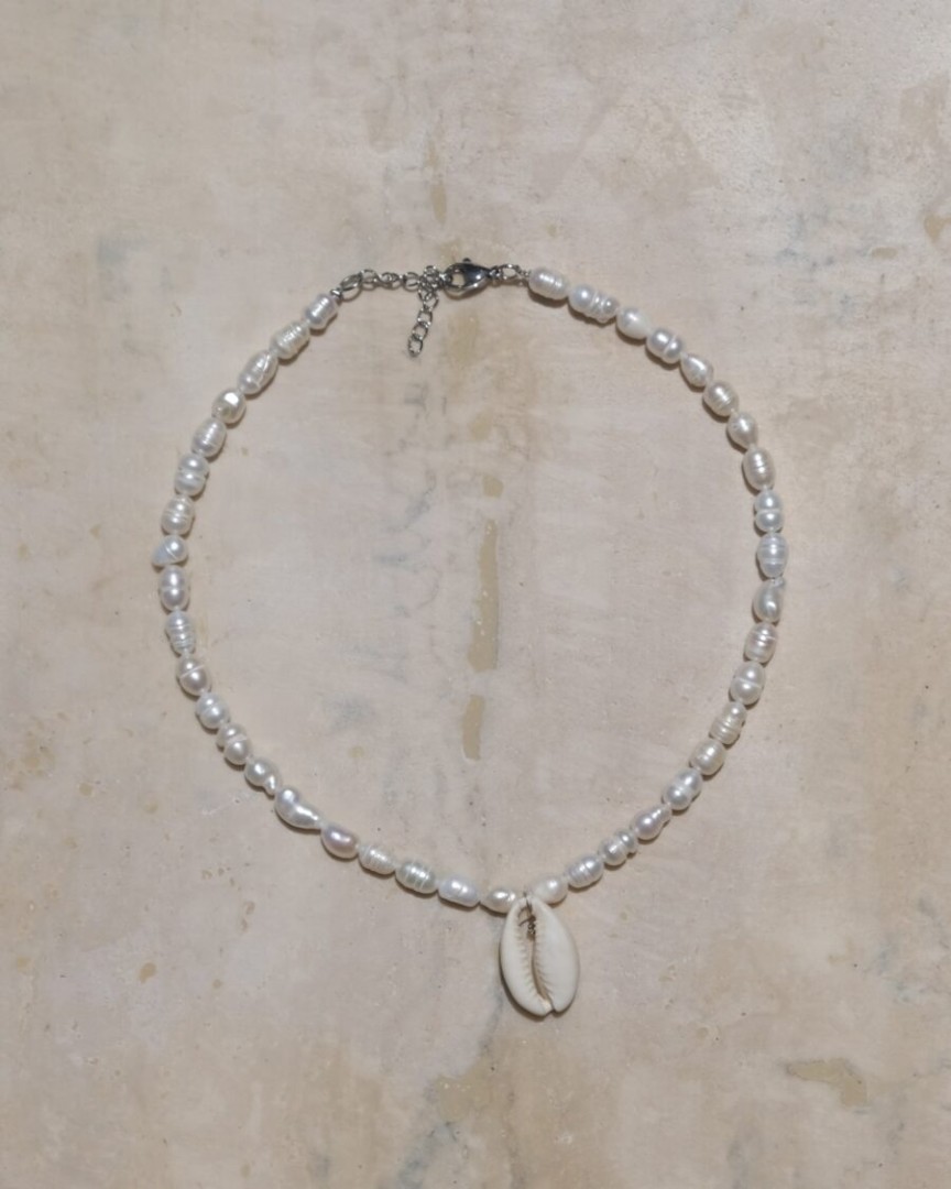 Fes Short Shell Necklace