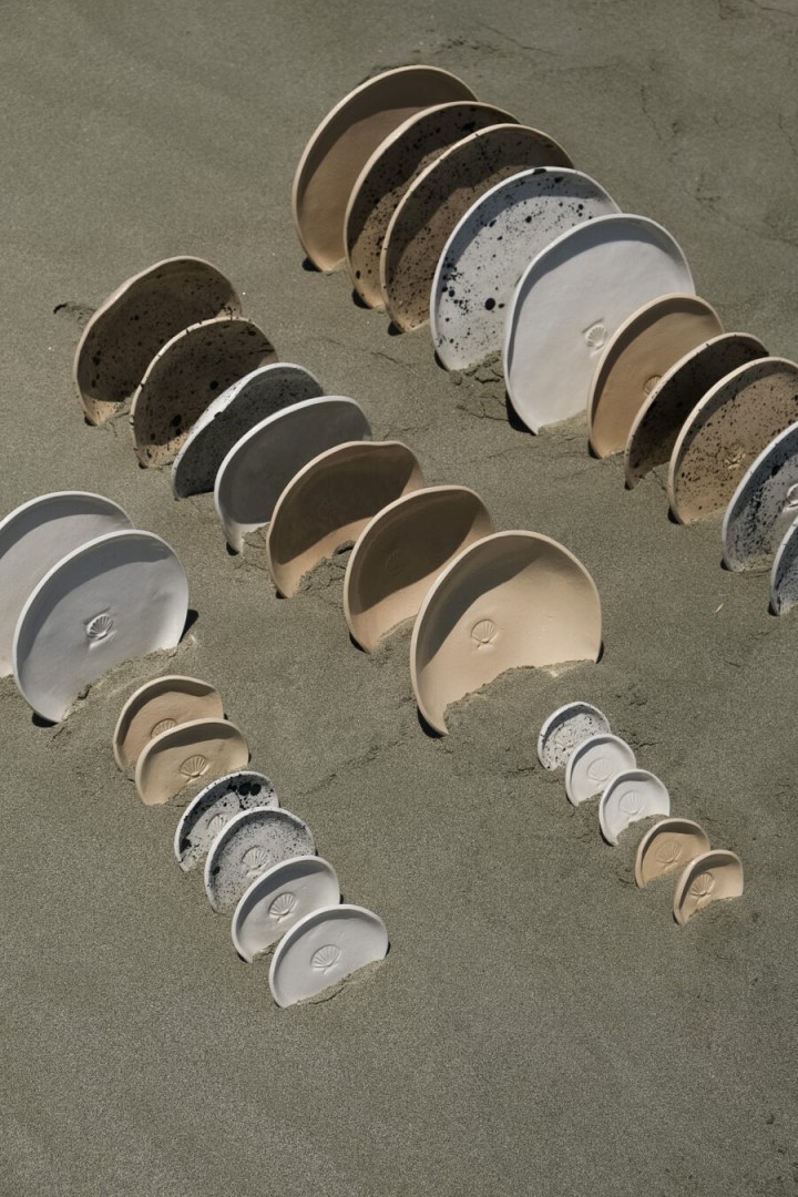 Malze Plate Beige Glossy Shell