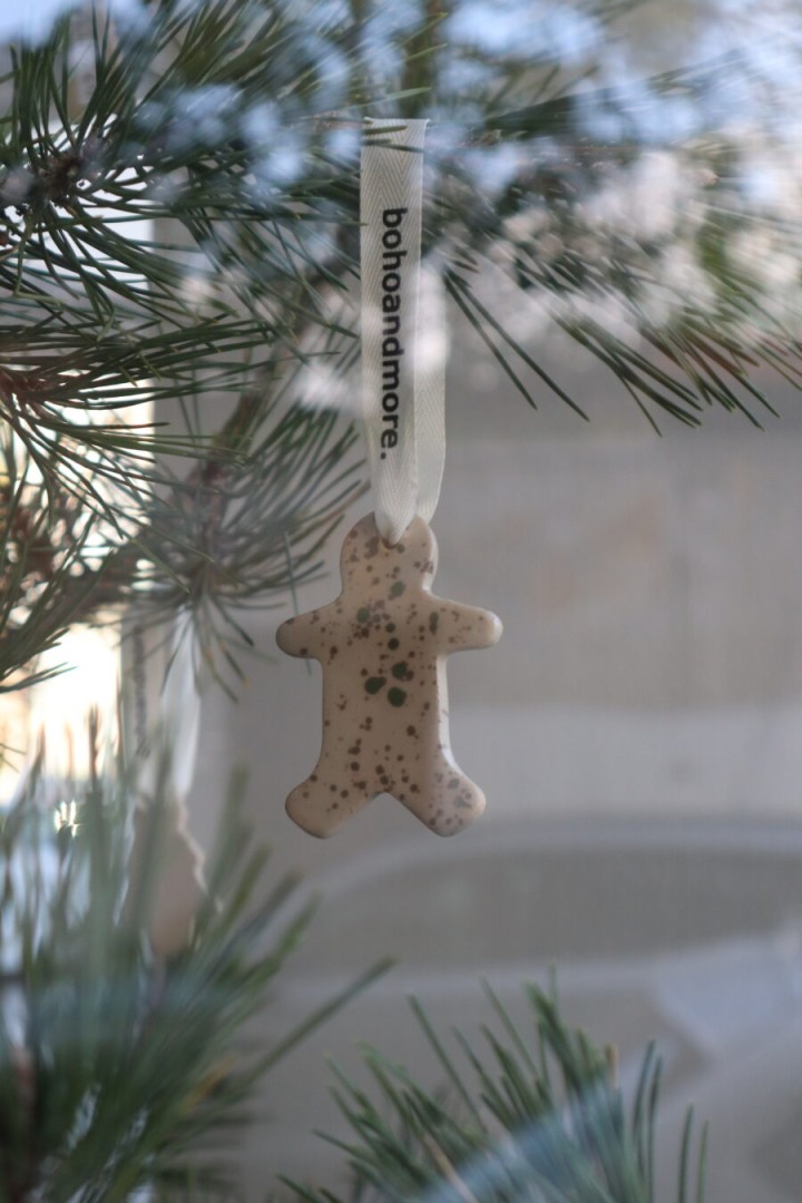 Gingerbread Cookie Ornament / Spray
