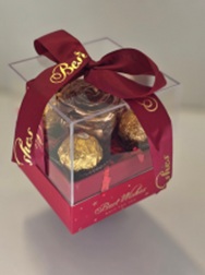 1 Golden forever rose ,4 ferrero rocher in a square box