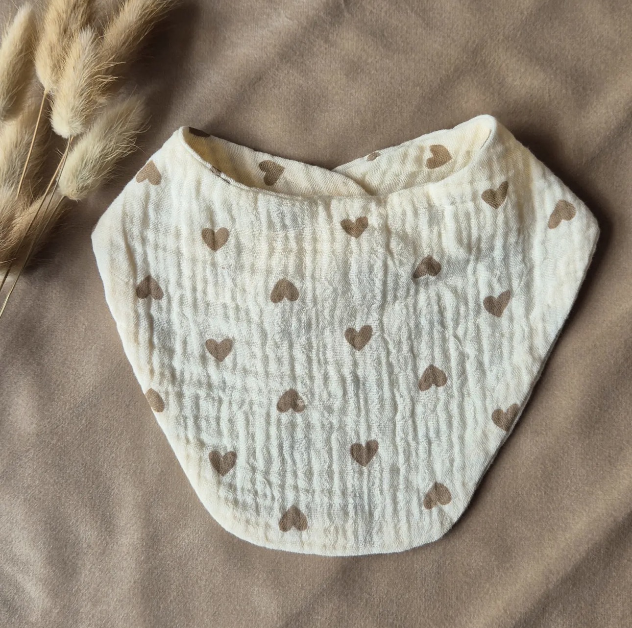 Hydrophilic Bib with Snap Buttons with Heart Print