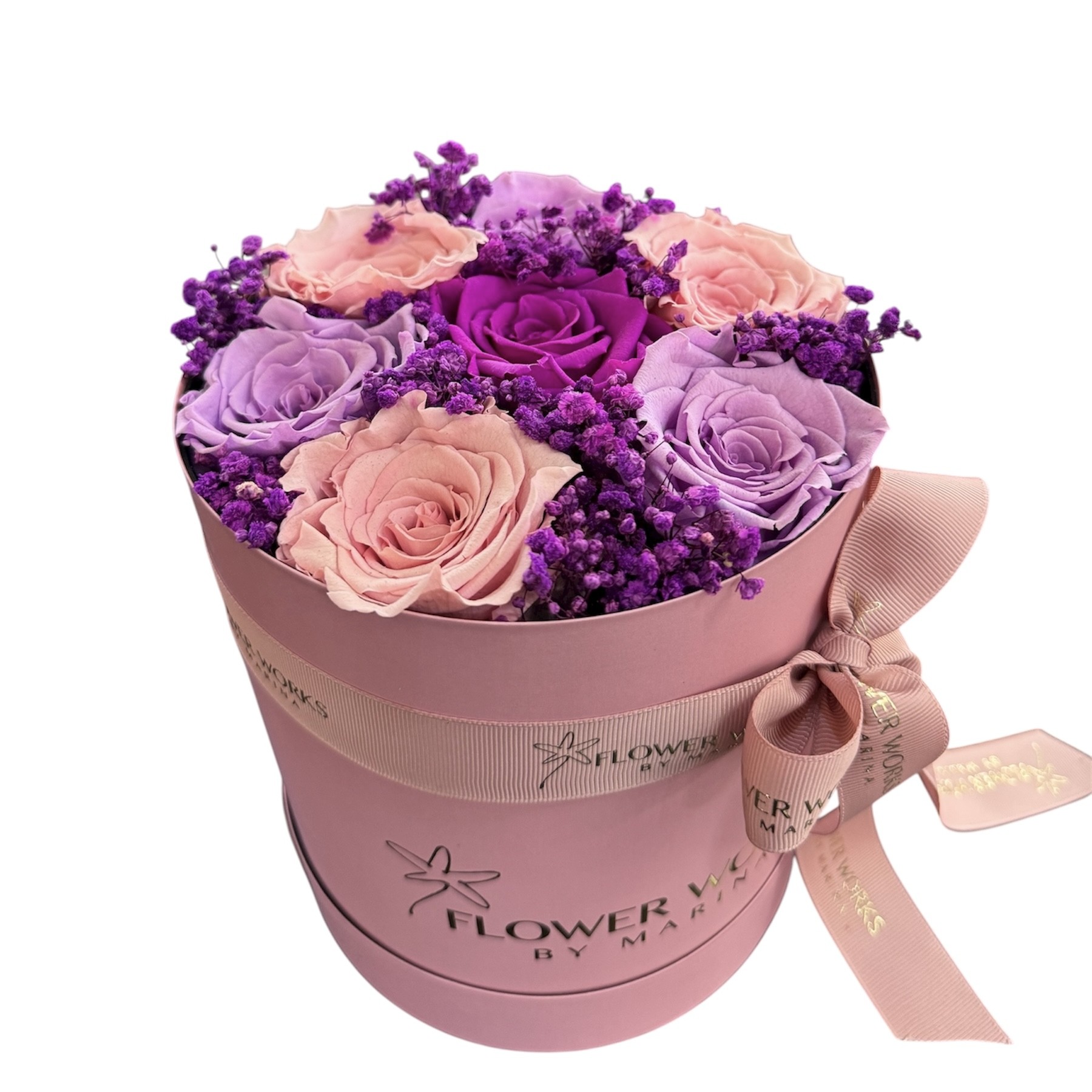 CHARMING ARRANGMENT OF 7 FOREVER ROSES