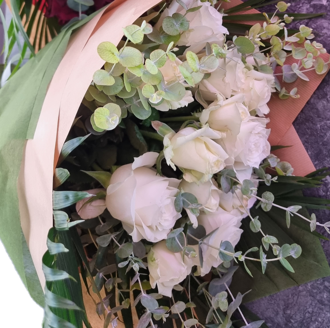 Bouquet White Roses 12 Roses