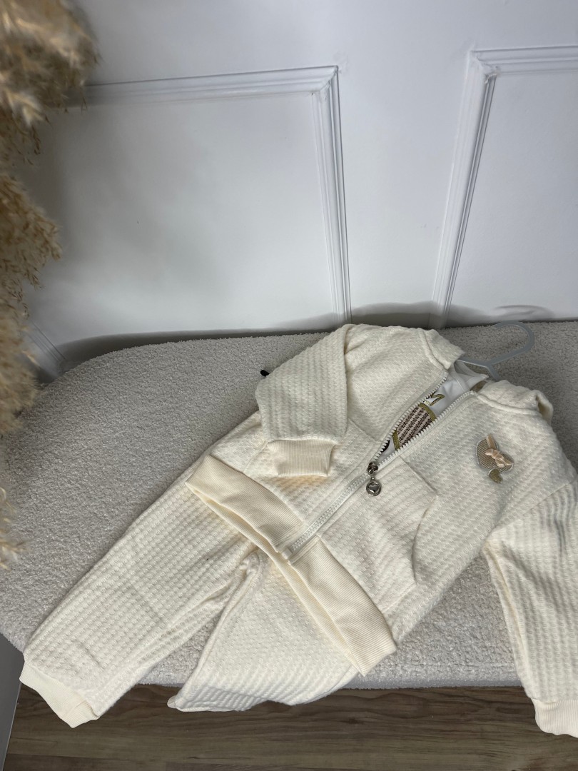 Baby Girl Clothes Beige 3 Pcs Set Size: 3 Years Old