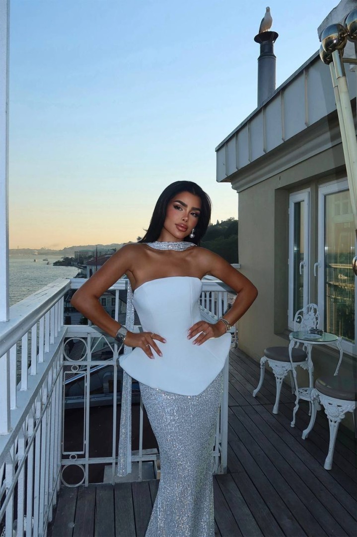 Angelica Corset Dress White Size: M