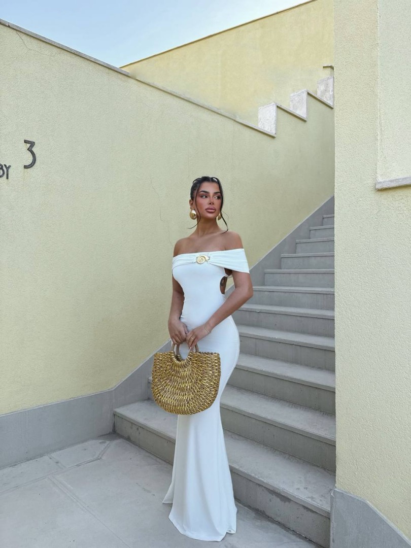 Aelia Long Open Shoulders White White Dress Size: S