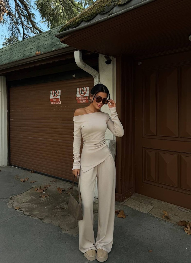 Zenia Casual Beige Two Piece Set Size: L