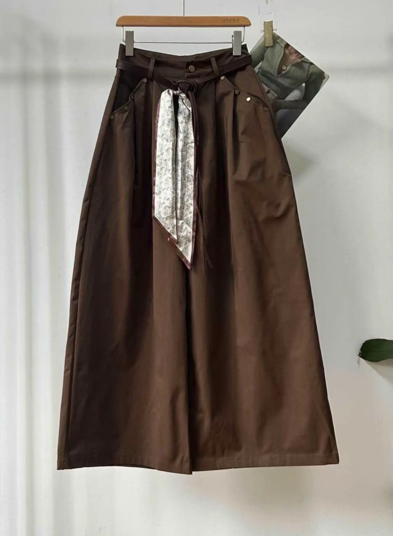 New Classic Belted Pants Color: Black Size: L