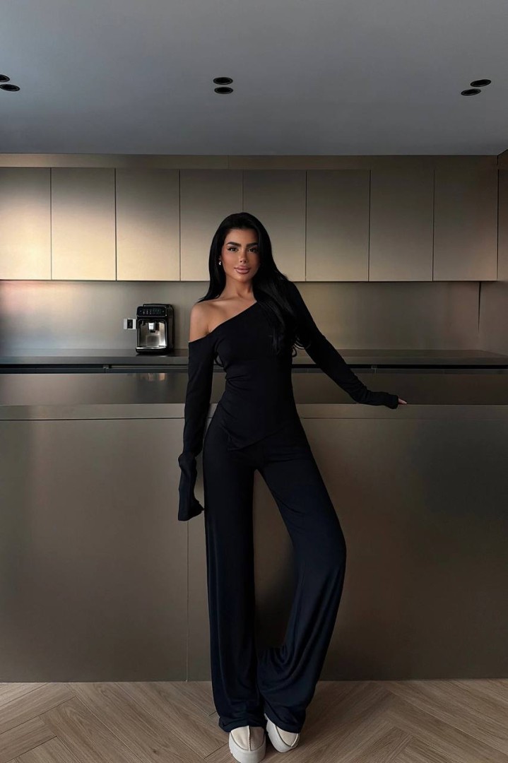 Elia Casual Two Piece Set Black Size: XS