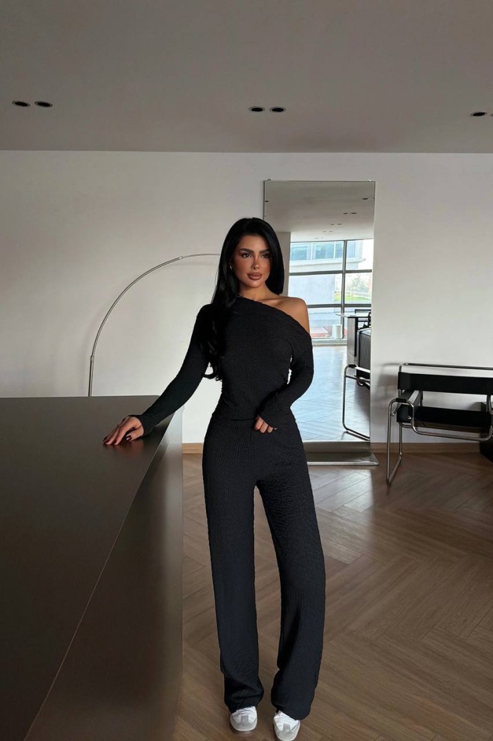 Xenia Casual Black Two Piece Set Size: XS