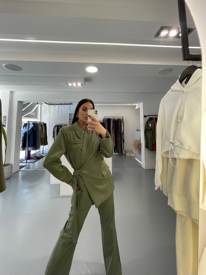 Vika Suit Color: Black Size: One size