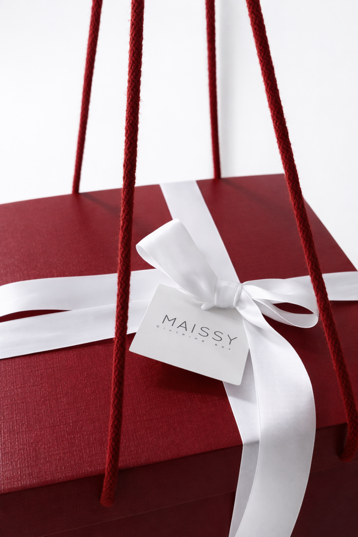 Valentine’s Maissy Mystery Box Size: S