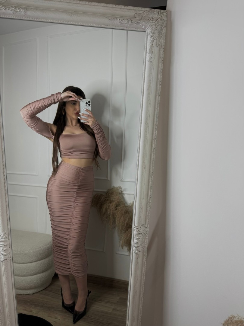 Zenaida Maissy Two Piece Set Color: Rose Size: One size