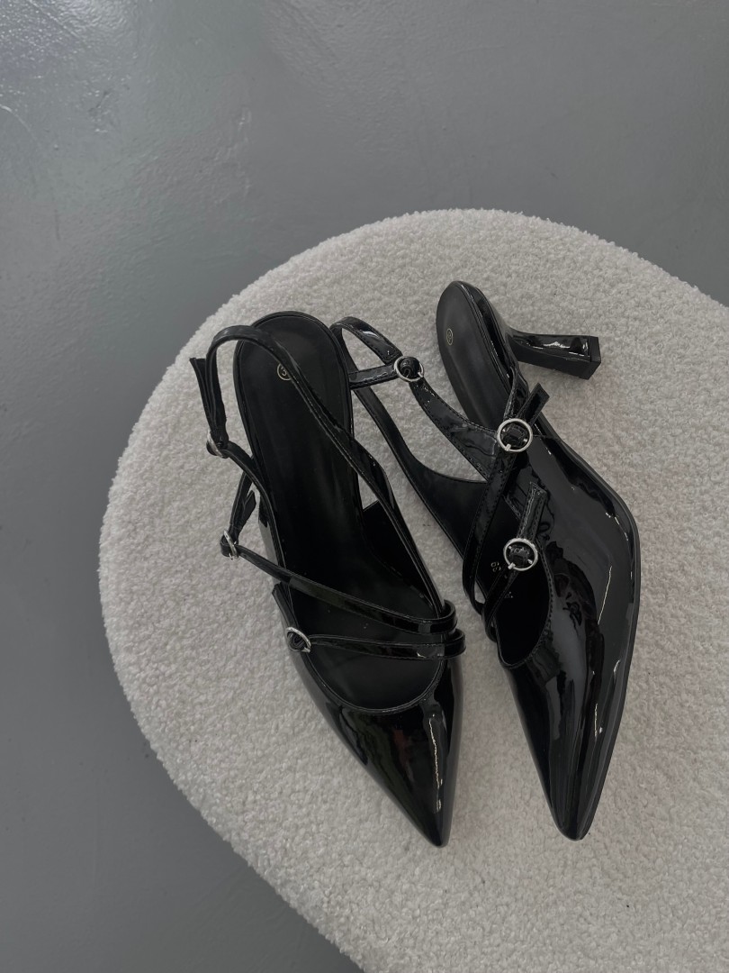 Black Pumps Heels With Straps Size: 37