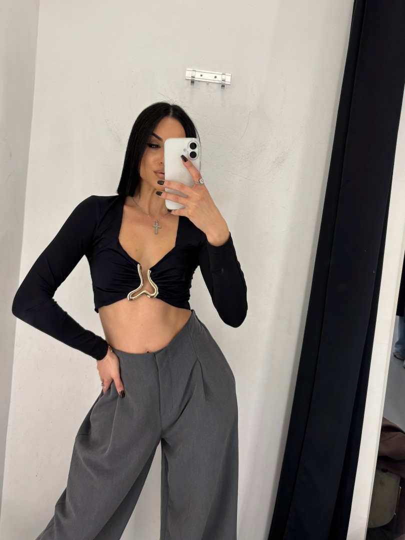 Crop top with detail Size: S