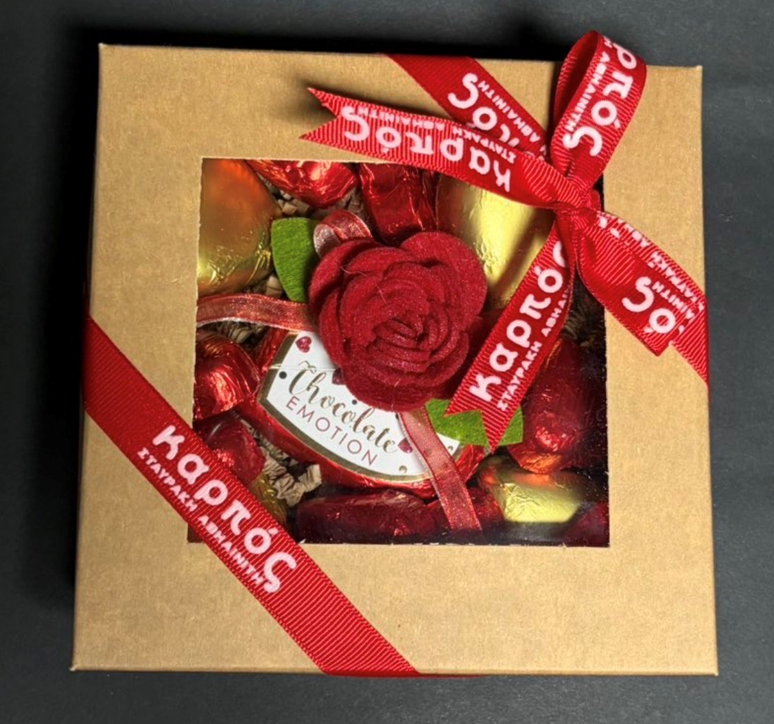 Karpos craft box with chocolates as and velvet rose  - Valentine - Valentine Sweets