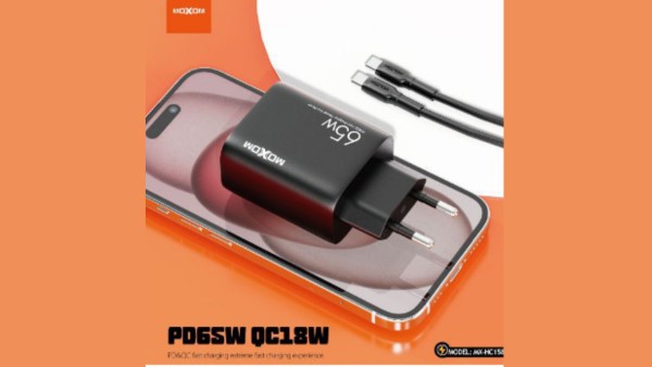 Three port fast charger 65W 2 type C & 1 usb