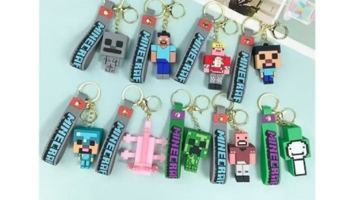 Minecraft Keychain – Random Character