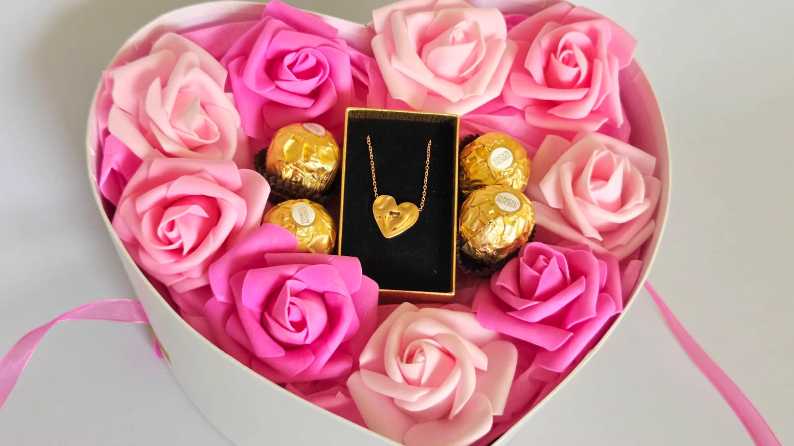 HEART NECKLACE IN WHITE HEART BOX WITH  PINK SYNTHETIC ROSES