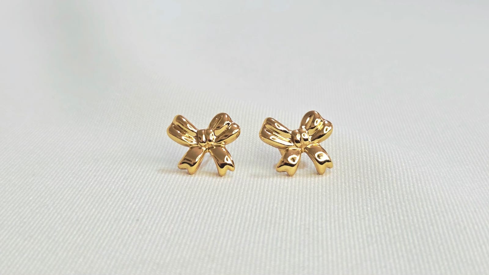 BOW STUD EARRINGS