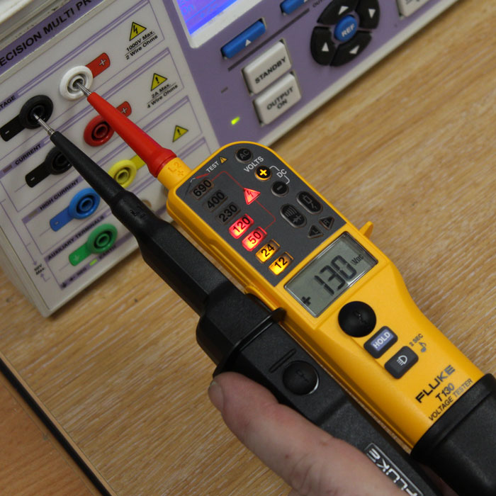 Fluke T130 Two-pole Voltage and Continuity Electrical Tester