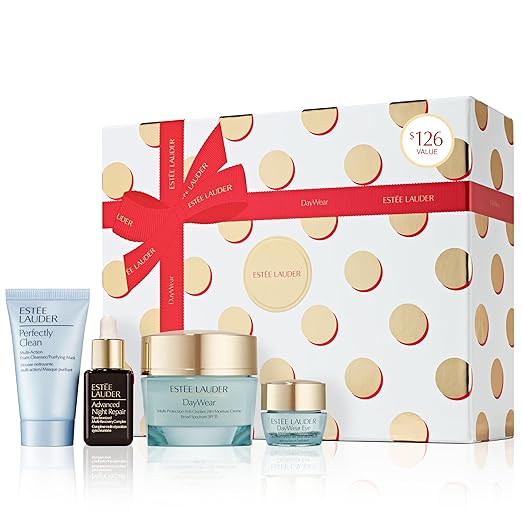 Estée Lauder DayWear Moisturizer Holiday Skincare Gift Set | The Hydrating Routine
