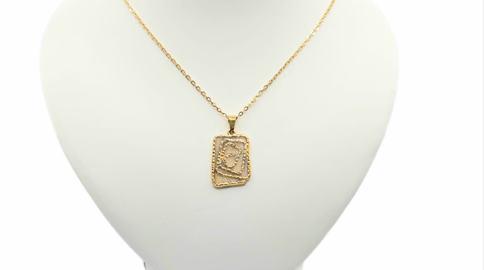 Gold Spiral Rectangle Necklace White. Cod.10