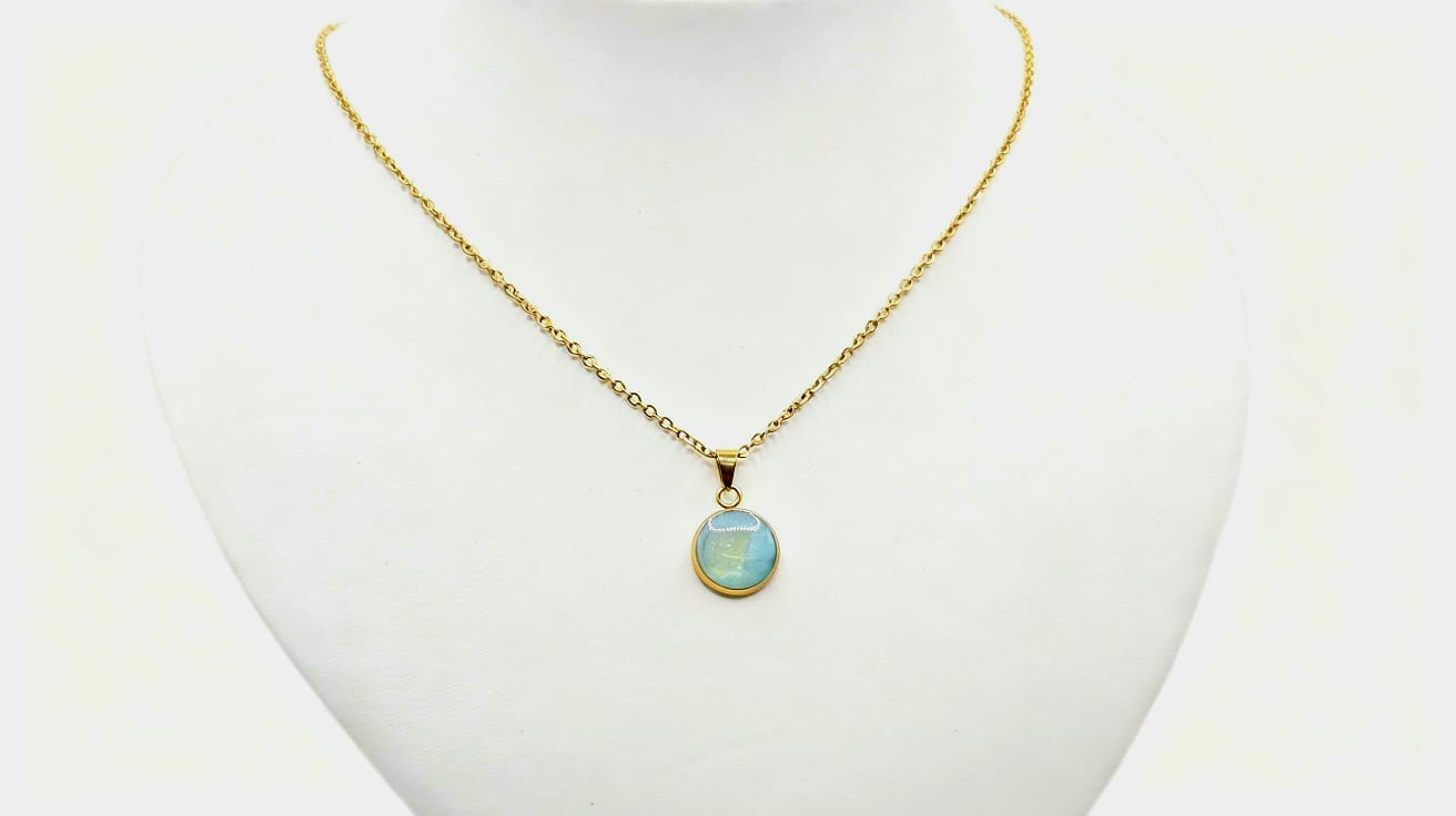Round Gold Stainless Steel Necklace Light Turquoise. Cod. 17