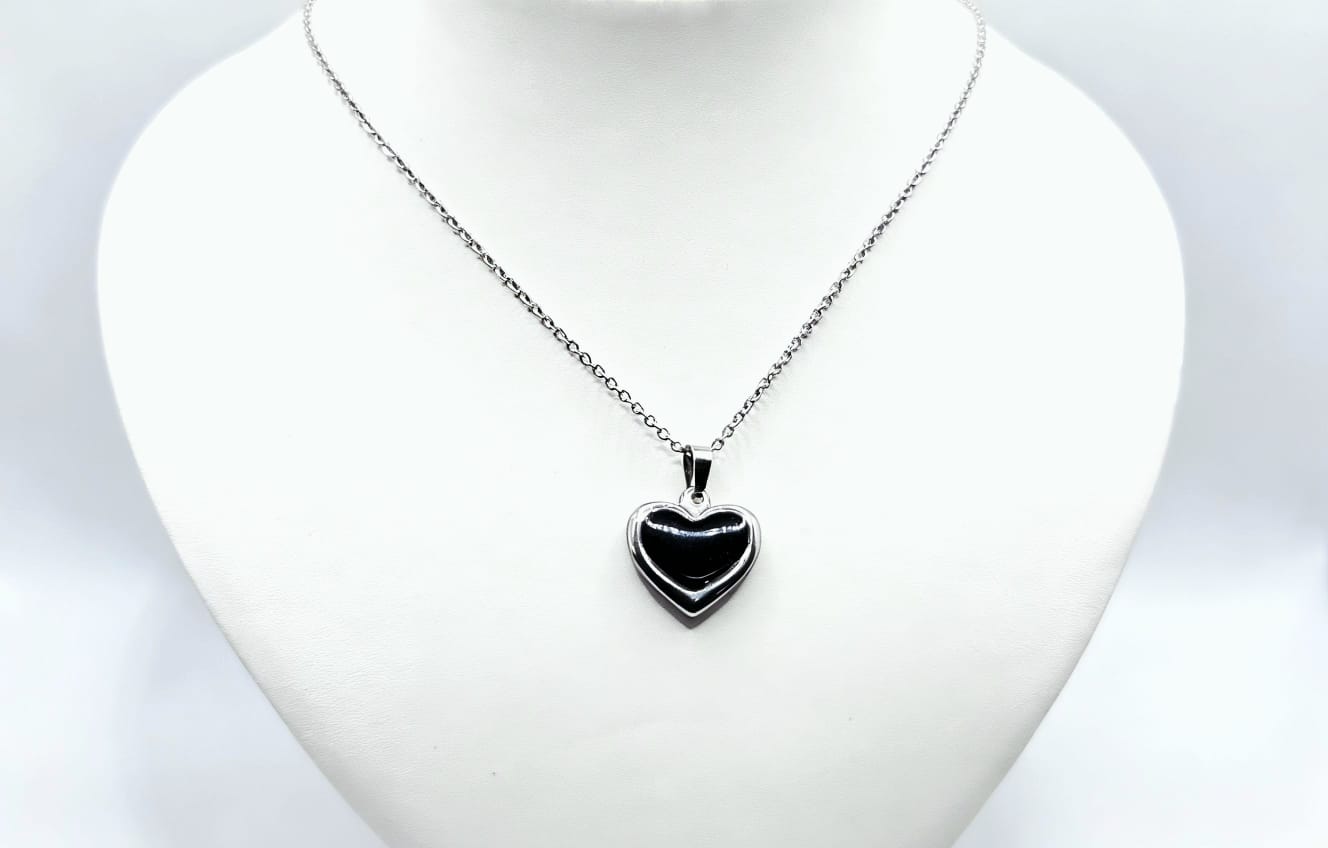 Silver Black Heart Necklace. Cod.18