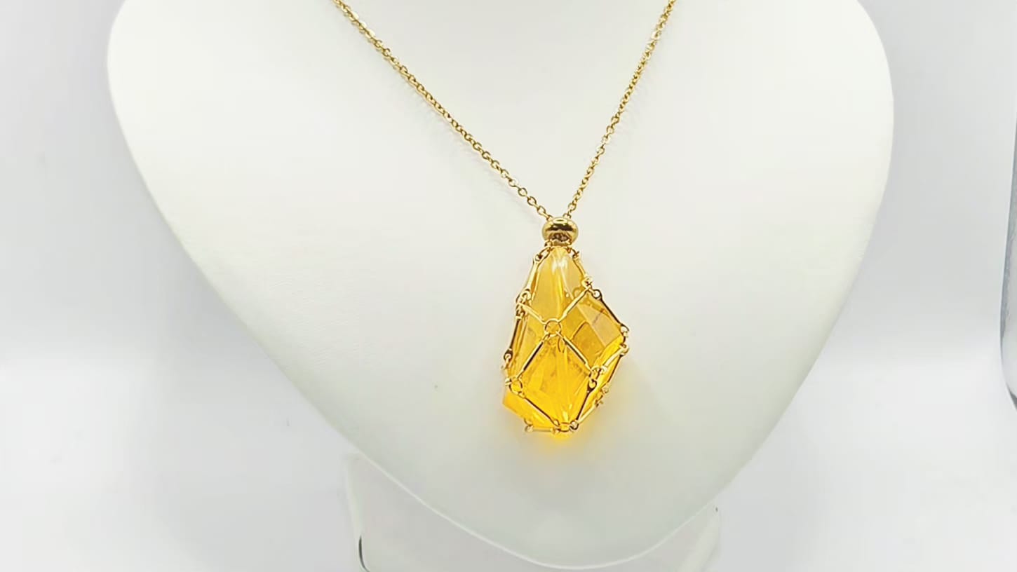 Necklace With Stone Holder And Yellow Stone. Cod.25