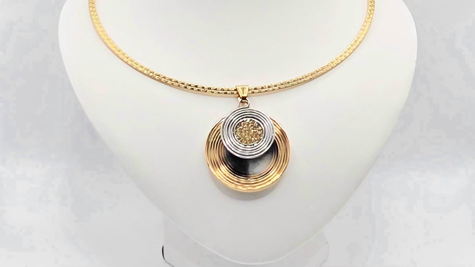 Round Choker Necklace Gold Stainless Steel. Two Circle. Cod.26
