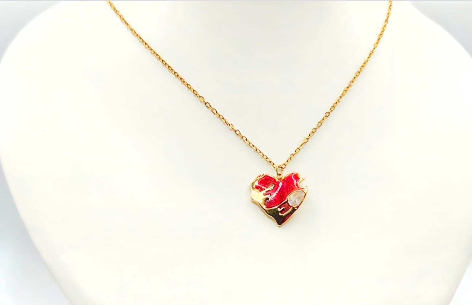 STAINLESS STEEL ENAMEL  RED -GOLD  HEART NECKLACE. Cod.48