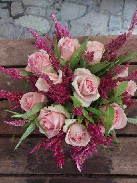 Bouquet with pink roses and purple plume celosia