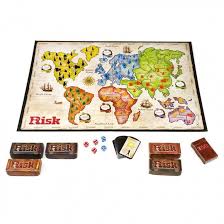 Hasbro Risk B7404 - Board Game