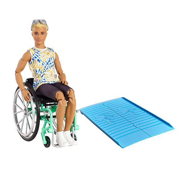 Barbie Ken Fashionistas Me Anapiriko Amaxidio Gwx93 - Doll Playset