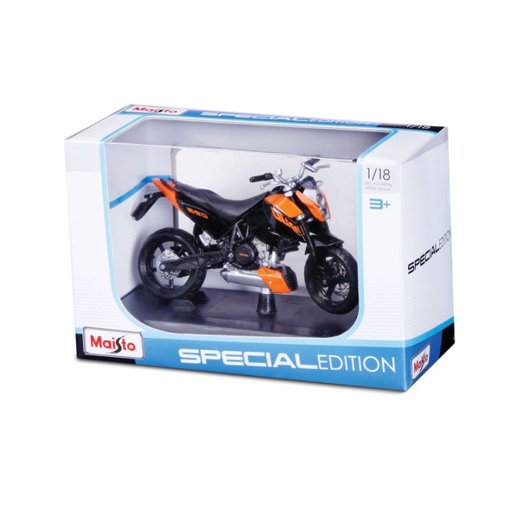 Maisto MAISTO 39300 1:18 MOTORCYCLE - Doll Figure - Highly detailed scaled replica Die-cast metal body with plastic parts Detailed interior, exterior...