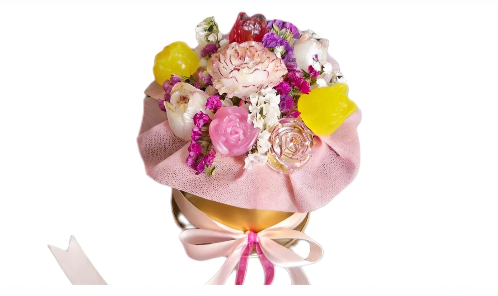 Bouquet of flowers in a gold box. Cod.21