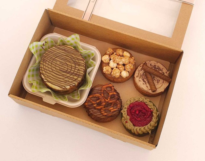 Bento Cheesecake Pistachio & Cookies