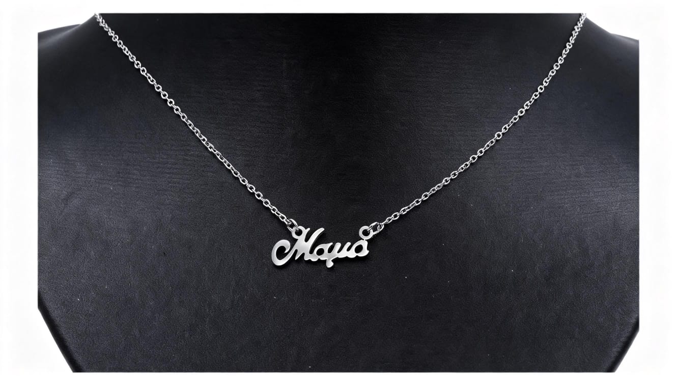 STAINLESS STEEL   NECKLACE <<MAMA>>.