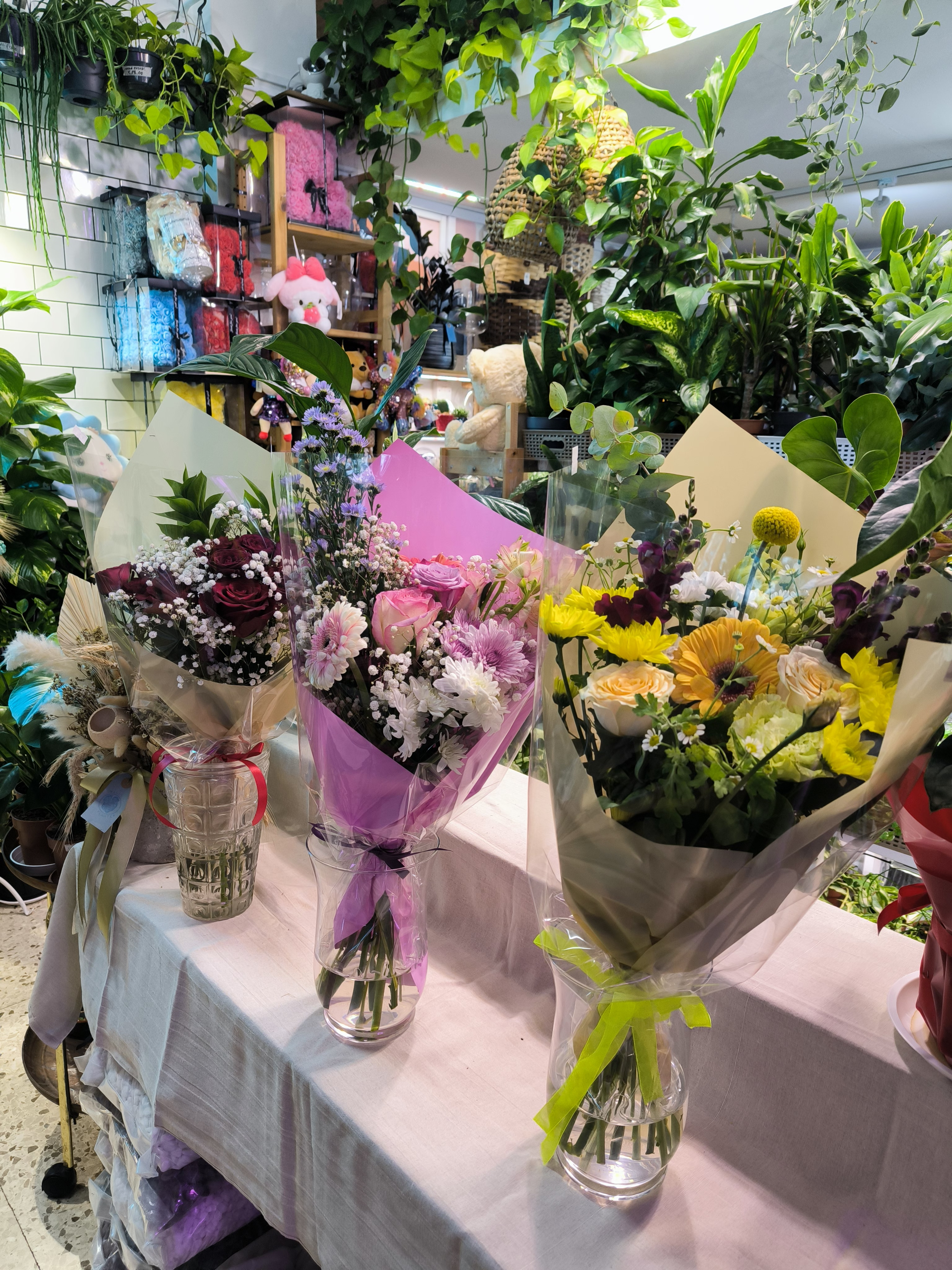 Flower bouquet assorted, florist choise