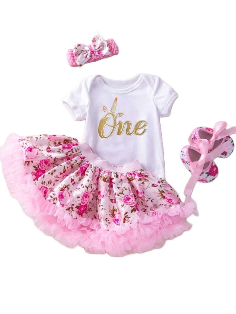 Set for infant Girl first year - Pink white